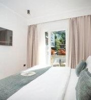 Select Hill Resort