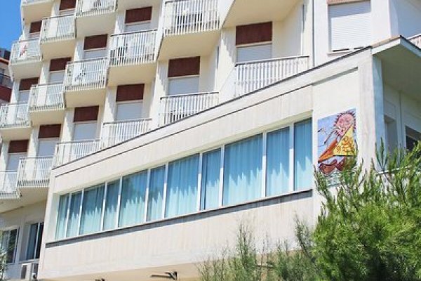 City Beach Resort