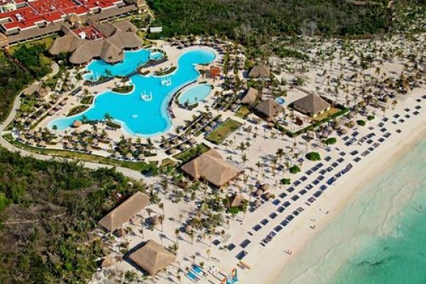 Grand Palladium White Sand Resort & Spa