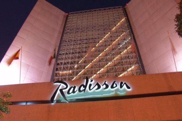 Radisson Paraiso Perisur