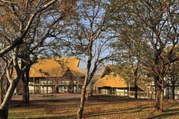 Victoria Falls Safari Club