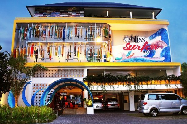Bliss Surfer Hotel