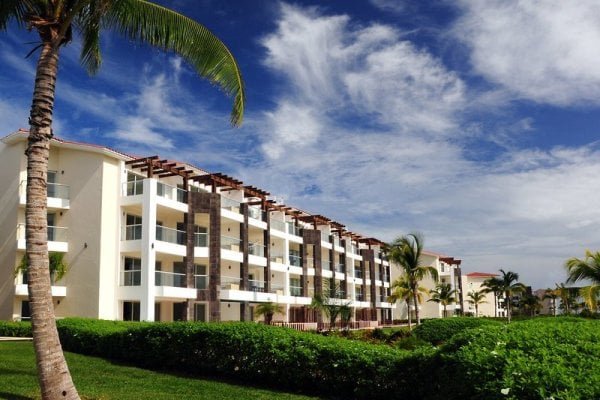 Mareazul Family Beach Condohotel