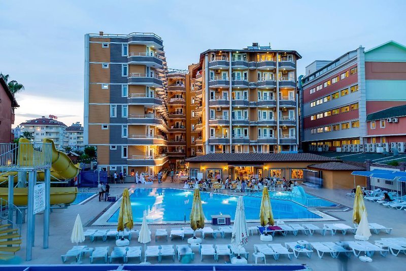 Clover Magic Park Beach Hotel recenzie