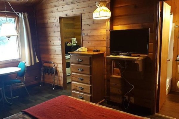 Rundle Mountain Lodge