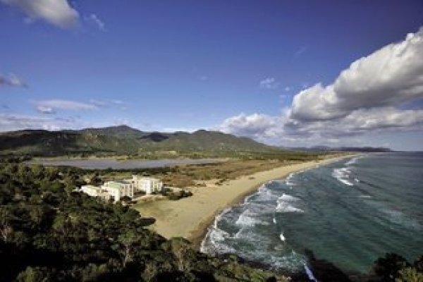Torre Salinas Beach