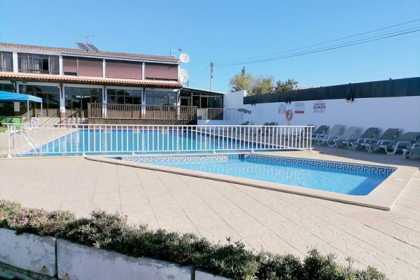 Apartamentos Vale de Carros by Umbral