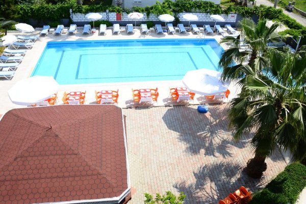 Andros Family Club