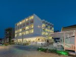 The Beachfront Hotel recenzie
