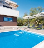 Amaris Villas
