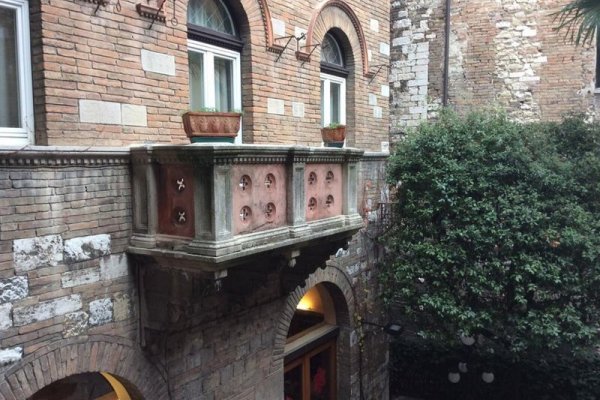 Rosetta Hotel Perugia, Tapestry Collection by Hilton