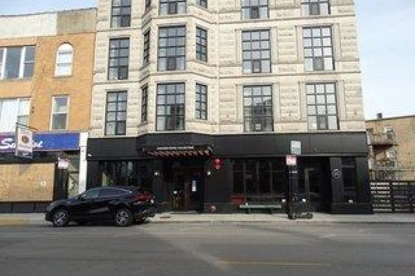 The Chicago Hotel Collection  Wrigleyville