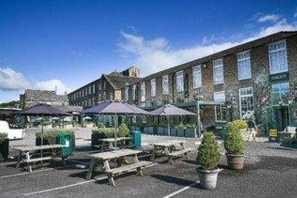Blarney Woollen Mills Hotel