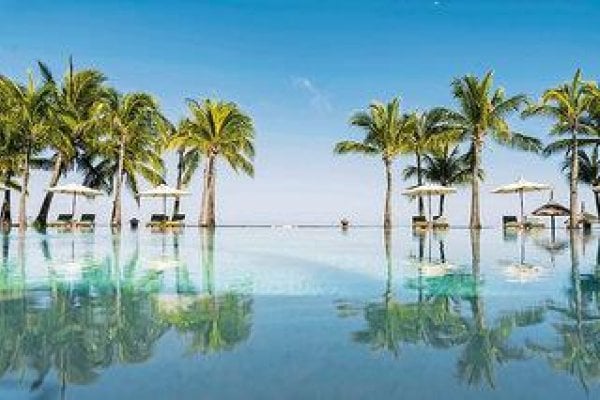 Beachfront Villas Of Paradis Beachcomber Golf Resort & Spa