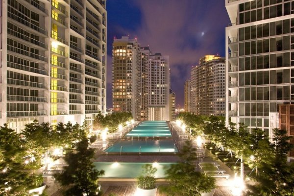 W Miami