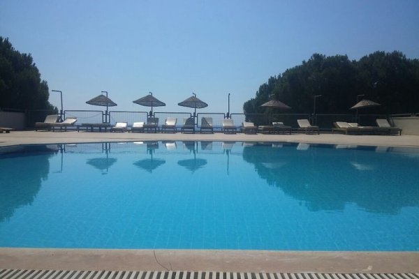 Meric Hotel