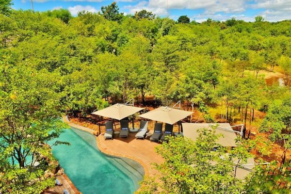 Victoria Falls Safari Club