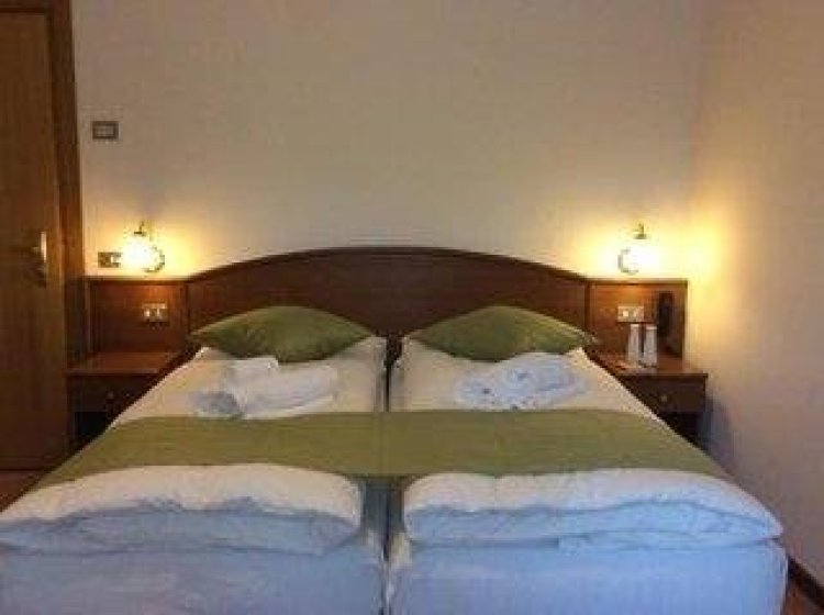 Athos Hotel