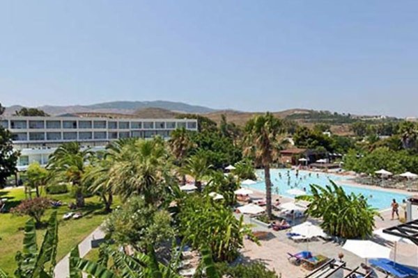 Sun Palace Resort & Spa recenzie