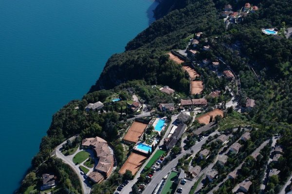 Hotel Village Bazzanega