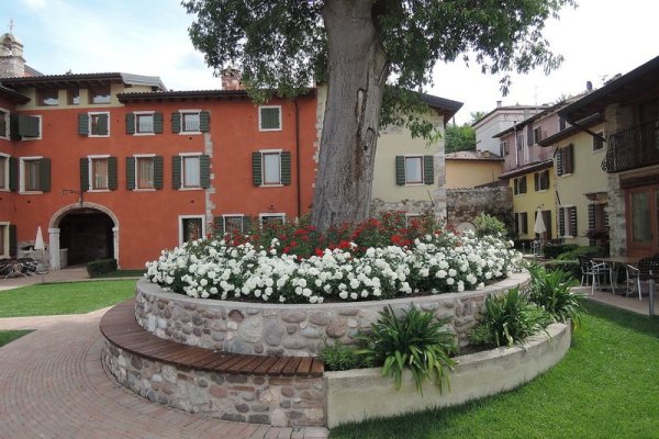 Residence Borgo Mondragon
