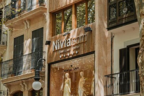 Nivia Born Boutique Hotel
