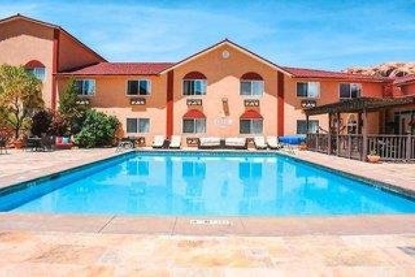 Aarchway Inn