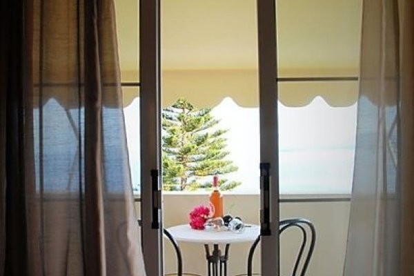 Stefanos Place