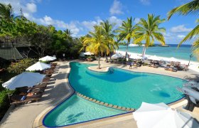 Holiday Island Resort & Spa recenzie