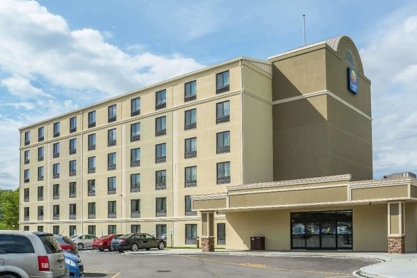 Comfort Inn  The Pointe