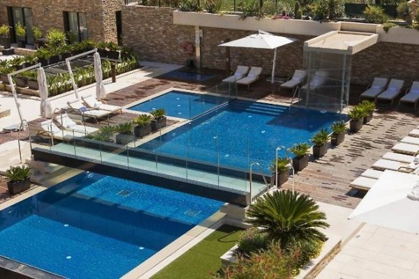 Hostellerie La Farandole