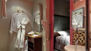 Standard Room with 1 double bed, Garden View
