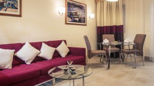 Superior Suite with 1 King Size bed, Pool side