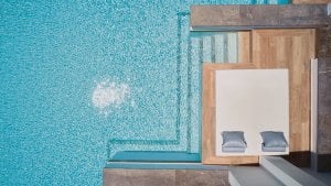 SWIM UP FAMILY GUESTROOM