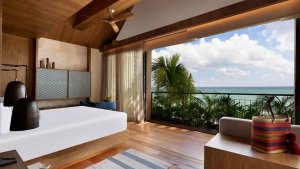 Oceanfront Veranda Pool Suite - King