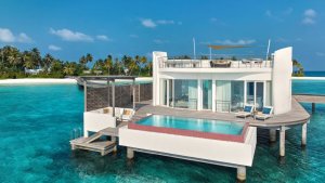 Lagoon Villa with Pool