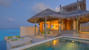 Laamu Water Villa with Pool