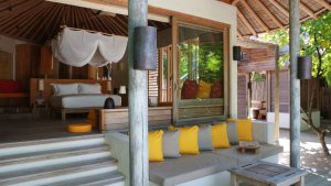 Lagoon Beach Villa with Pool