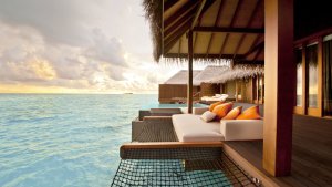 Sunset Family Ocean Suite with Pool