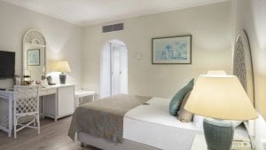 PARK BUILDING, STANDARD ROOM