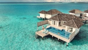 Sunset Aqua Pool Suite
