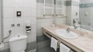 Dvojlôžková izba classic (balkón, park strana)