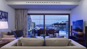 Diamond Residences Chrysi
