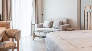 Deluxe Side Sea View Room