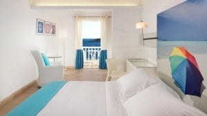 Outdoor Jacuzzi Classic Room