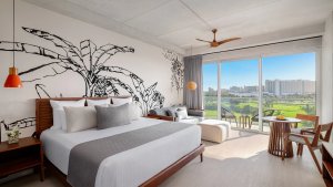 Junior Deluxe Suite Golf View