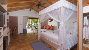 Jacuzzi Beach Villa