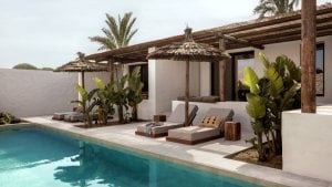 Junior Suite with shared pool
