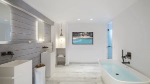 Eccentric 2 Bedroom Fitness Pool Suite