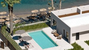 Water Bungalow Sea View & Private Pool